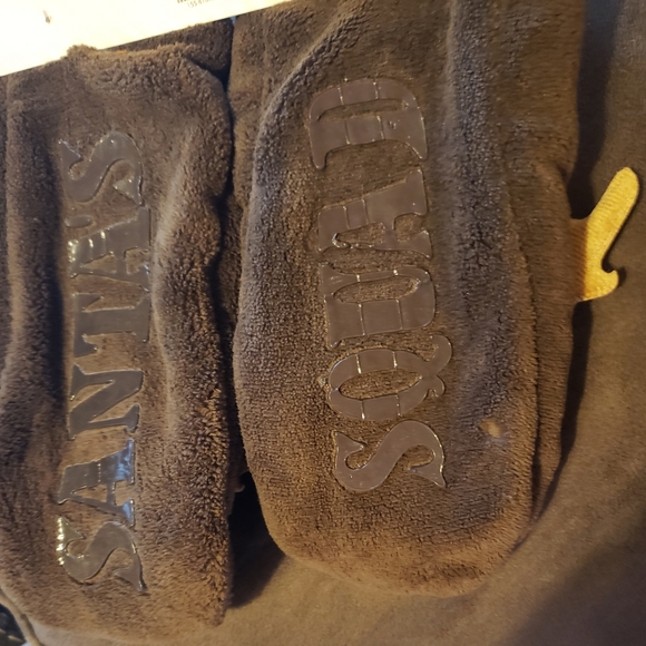 Slippers - Picture 2 of 2